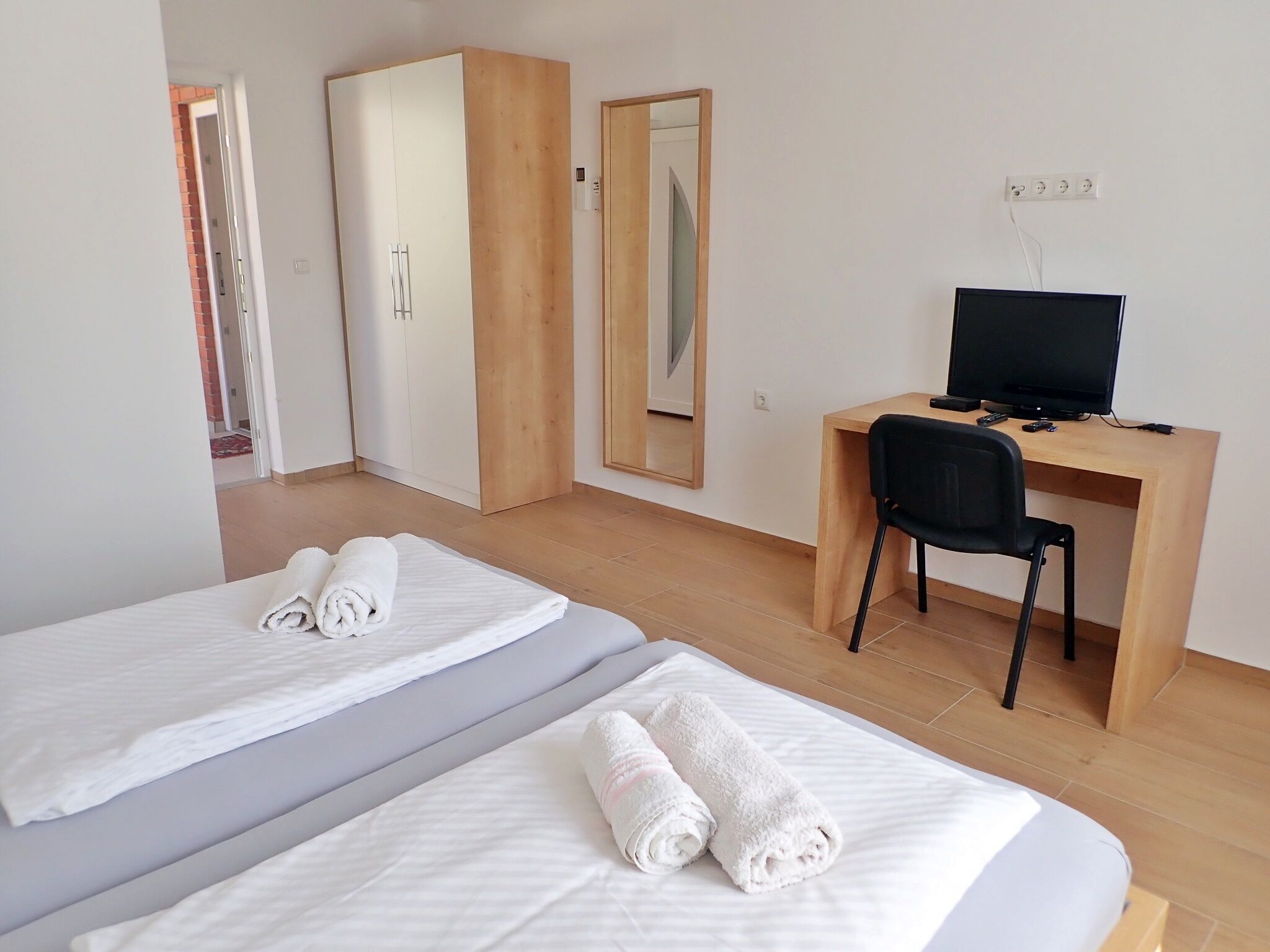 Apartments Zaterin 40345-A2
