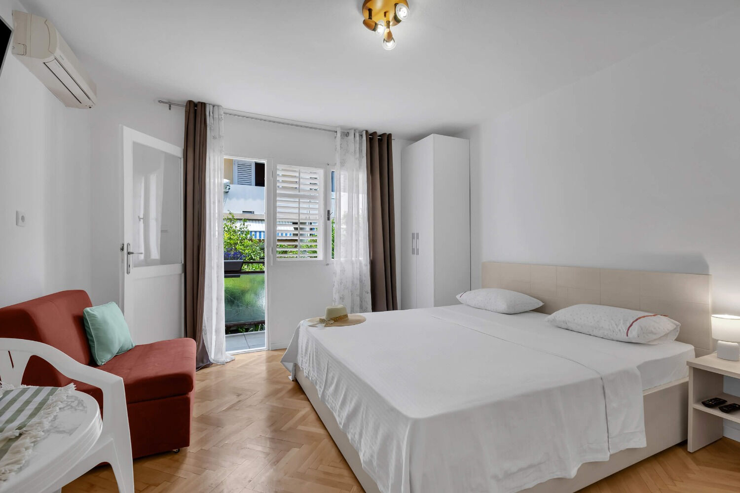 Apartments Ivica 10628-A2