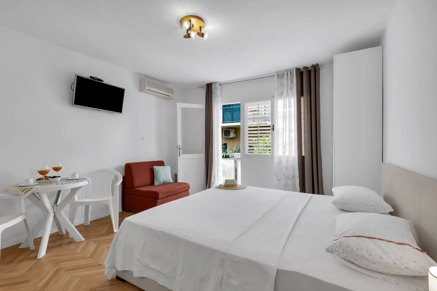 Apartments Ivica 10628-A2