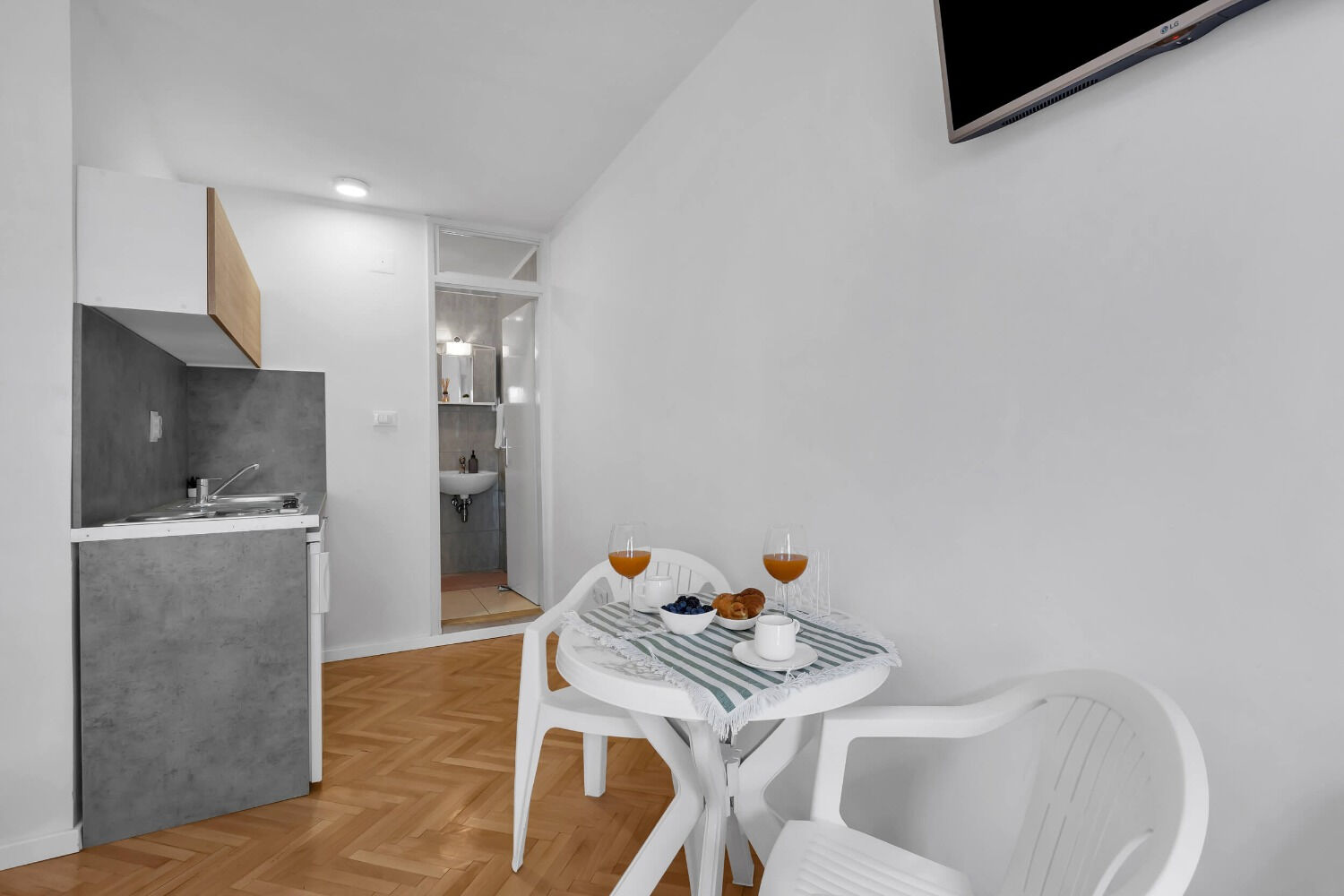 Apartments Ivica 10628-A2