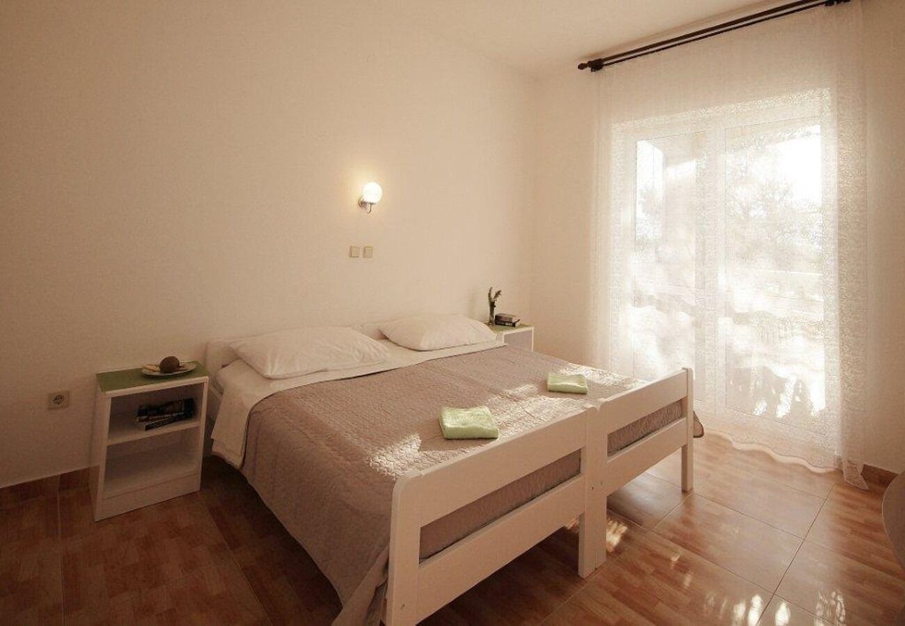 Apartments Ivan Z 106281-A3
