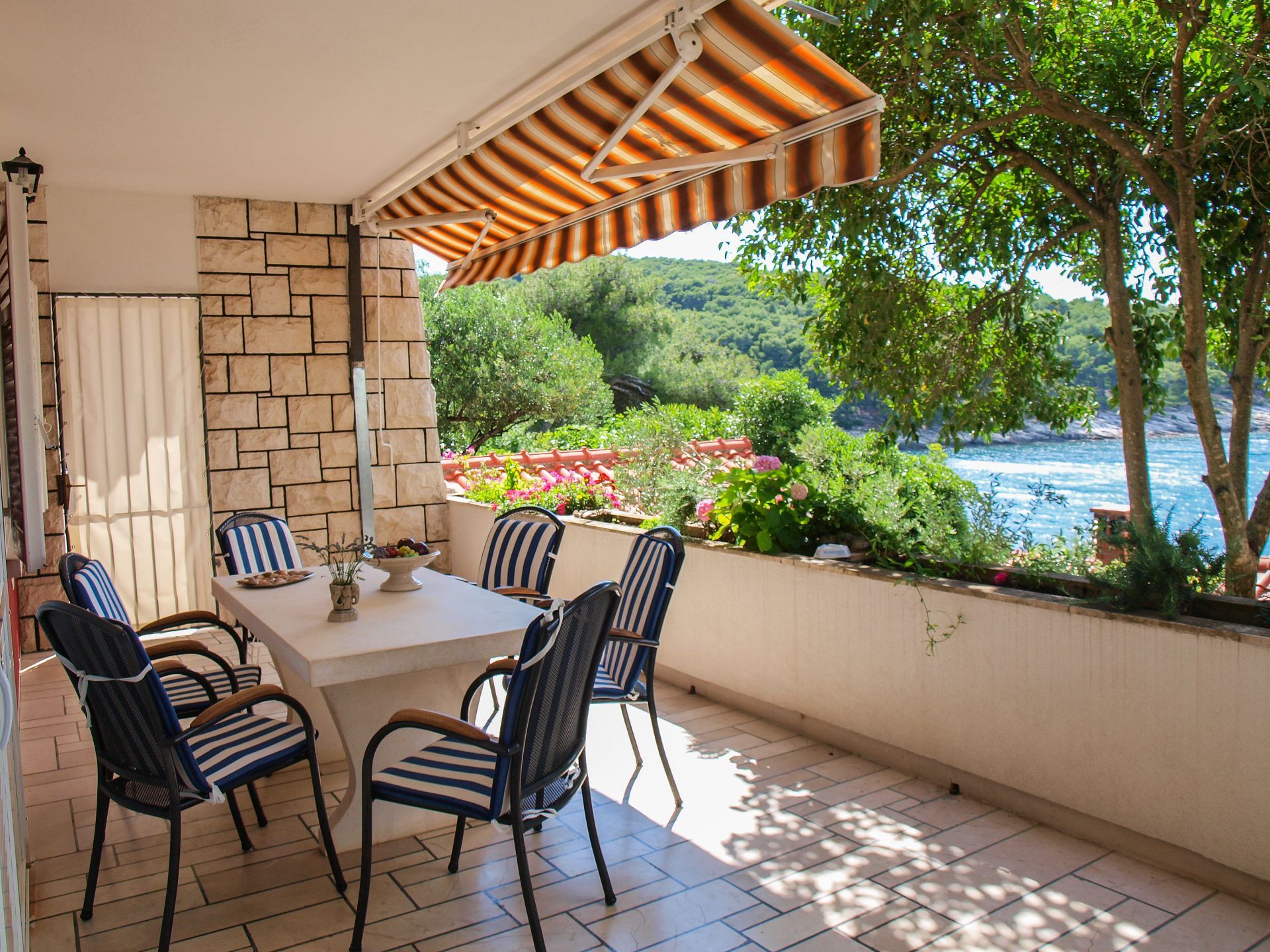 Apartment Elena 10637-A1