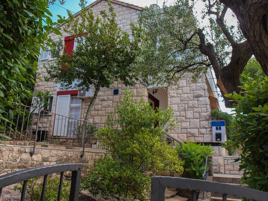 Apartment Elena 10637-A1