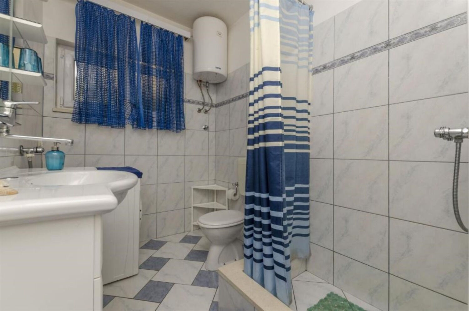 Apartments Ita 1 106361-A1
