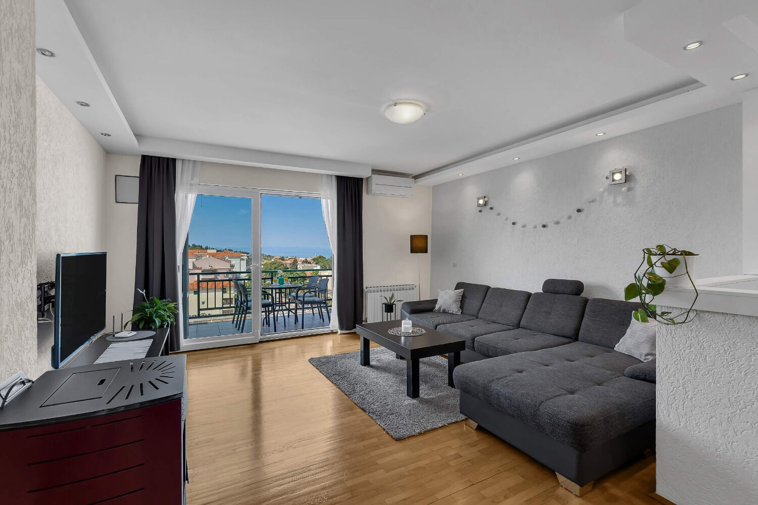 Apartment Josip 10677-A1