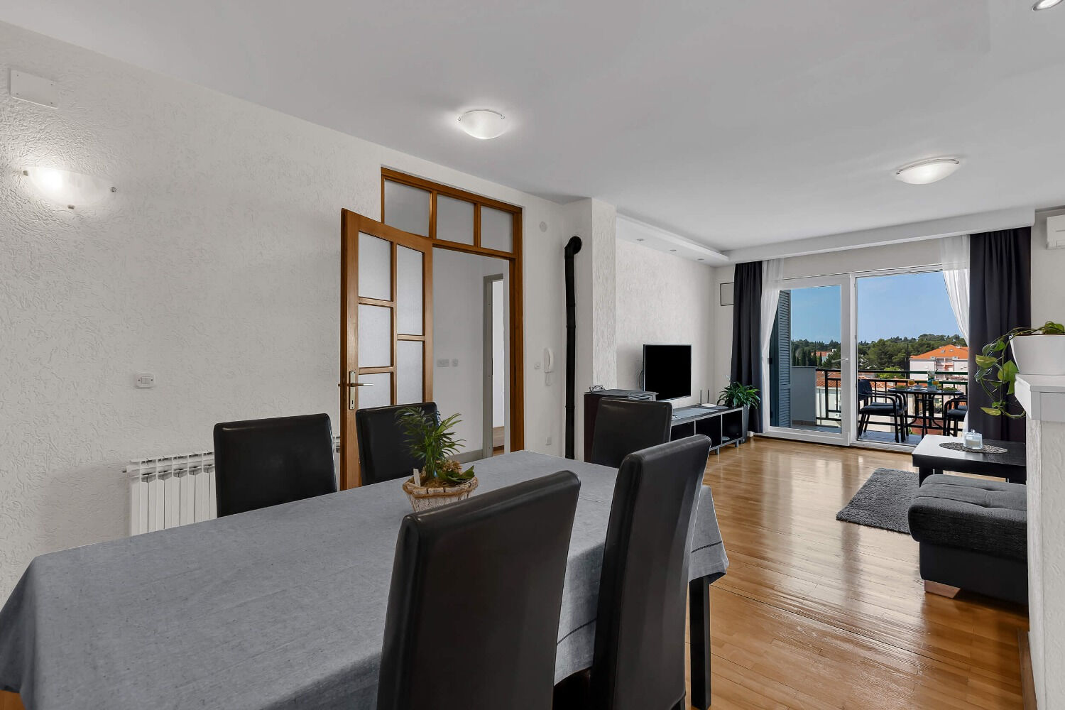 Apartment Josip 10677-A1