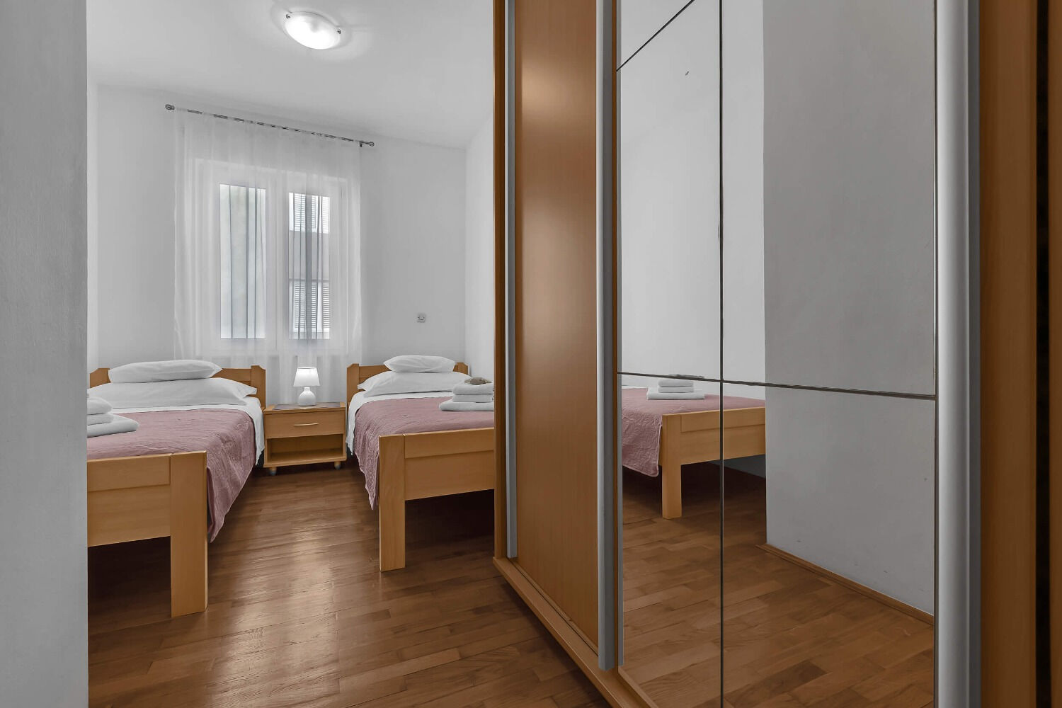 Apartment Josip 10677-A1