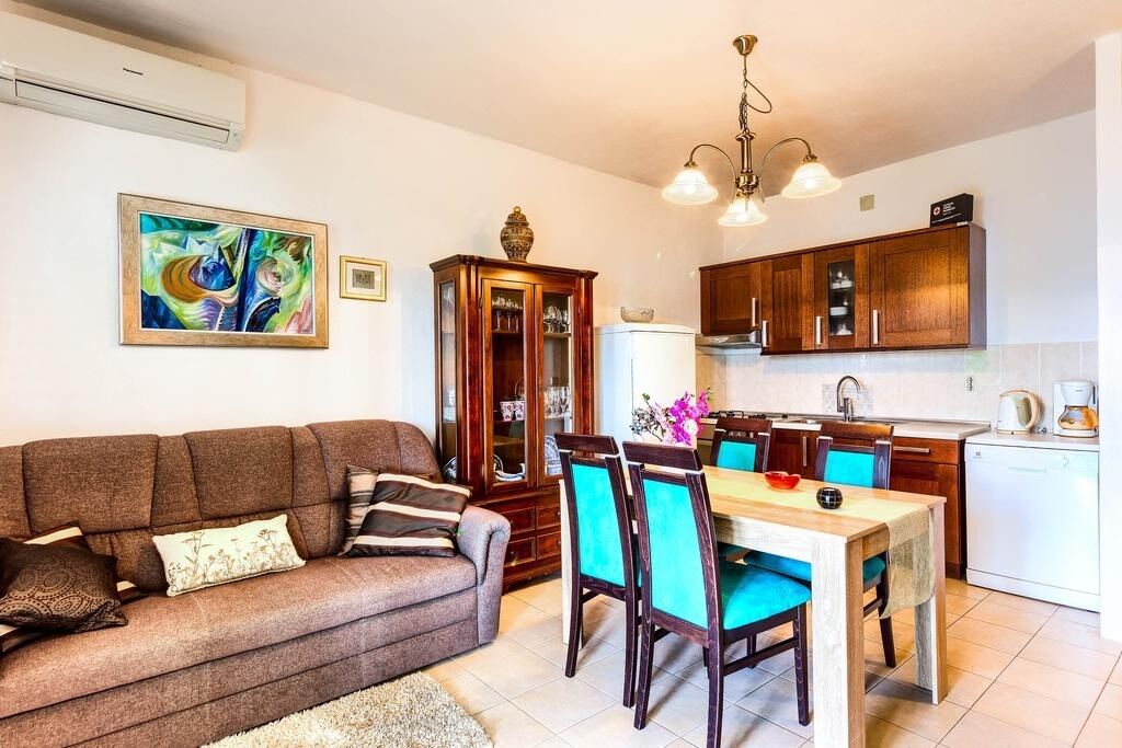 Apartments Lidija 106771-A1