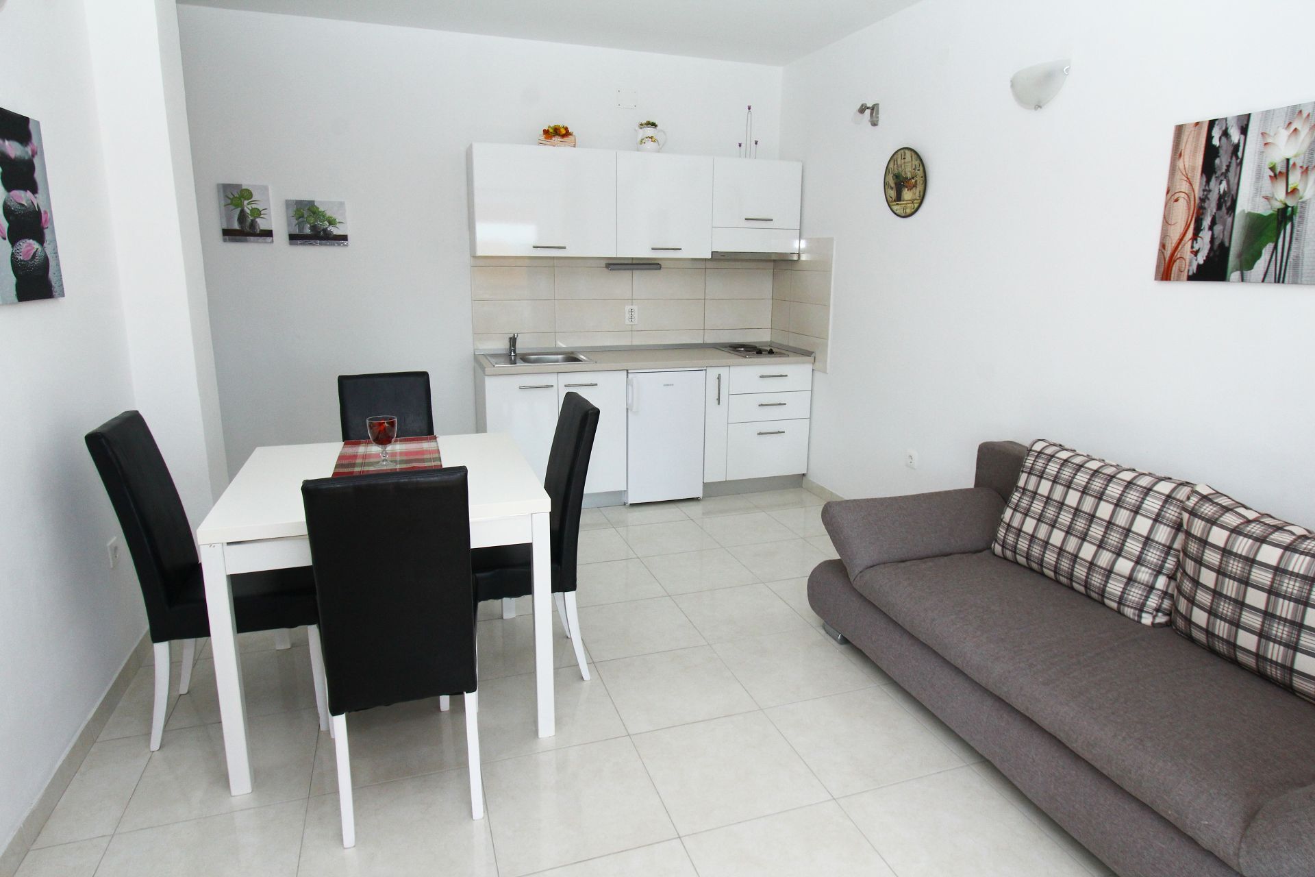 Apartments Renato 106781-A1