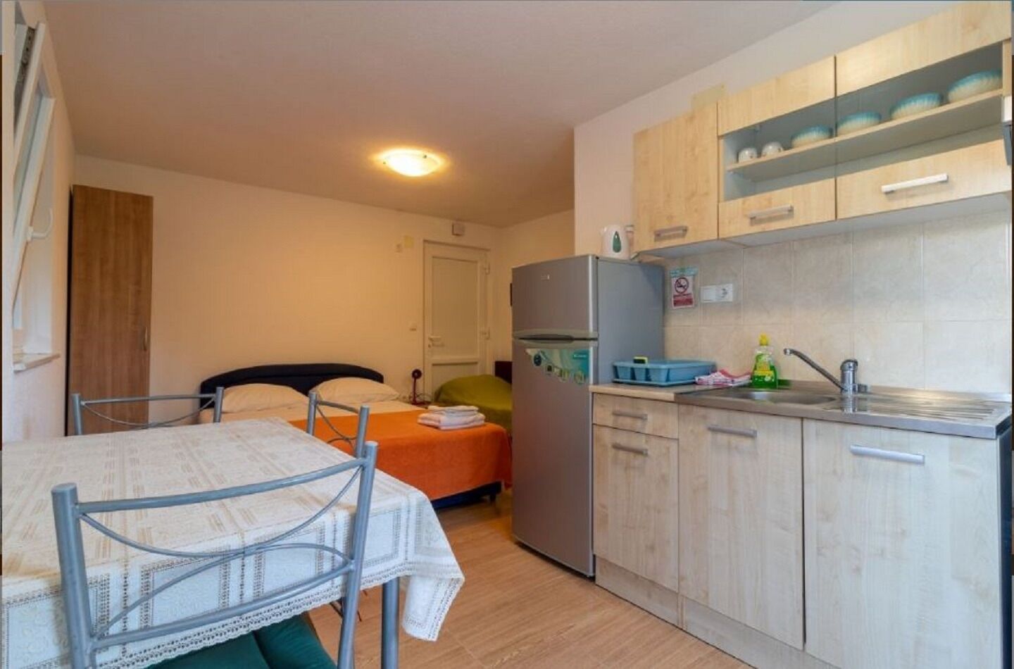 Apartments Mir 10682-A2