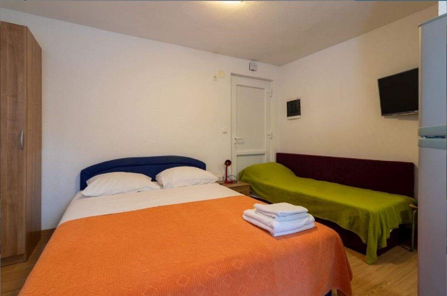 Apartments Mir 10682-A2