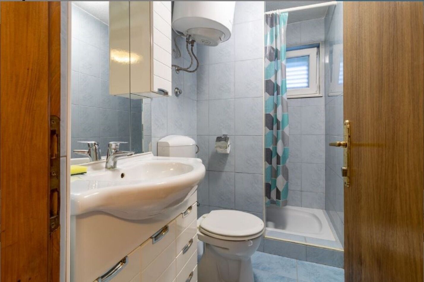 Apartments Mir 10682-A2