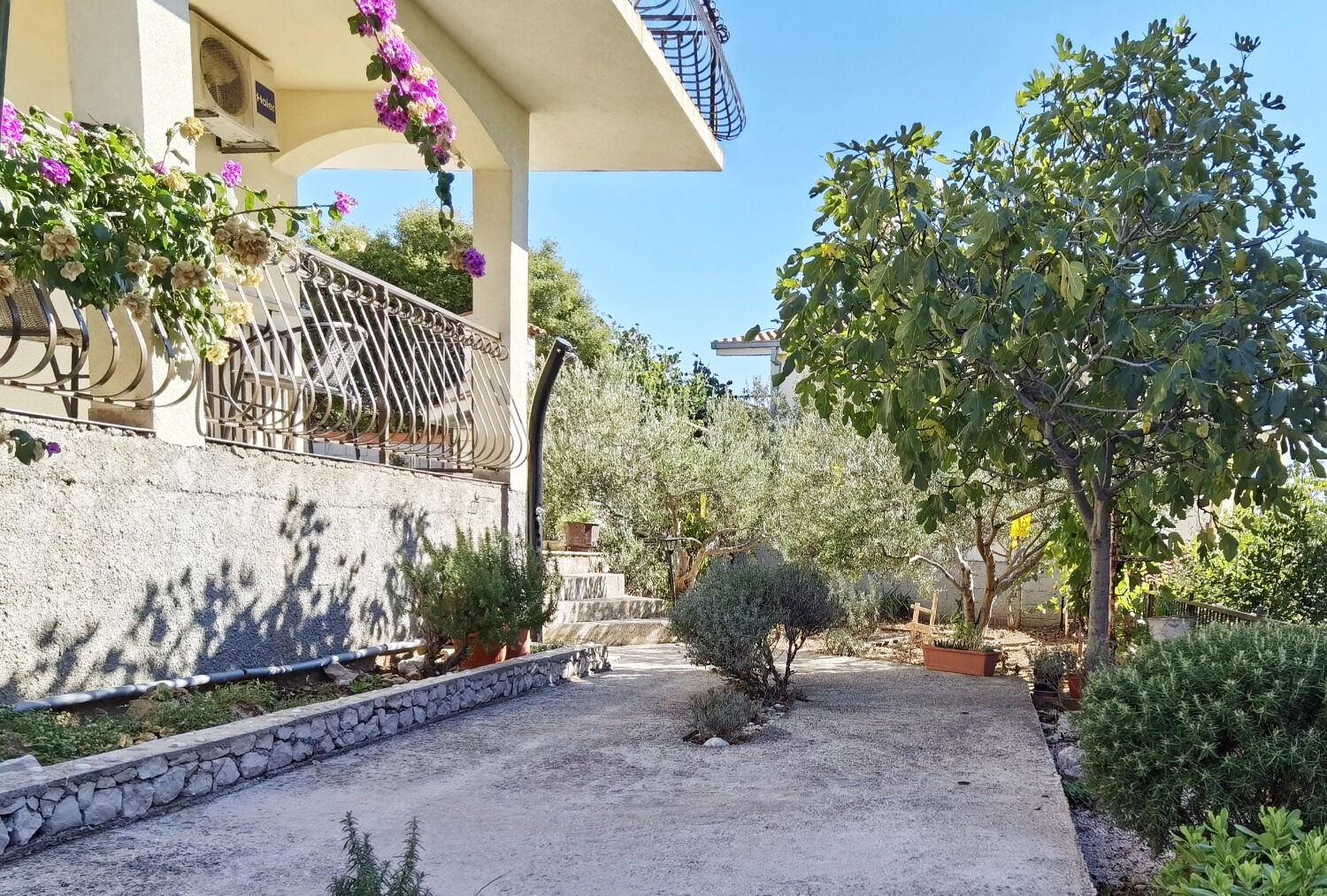 Apartments Vinx 106851-A2