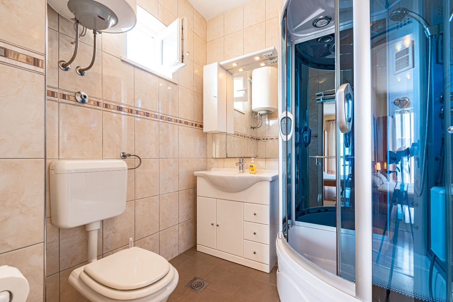 Apartment Mir 105971-A3
