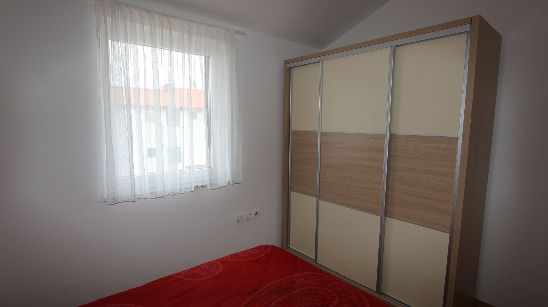 Apartments Ema 10713-A2