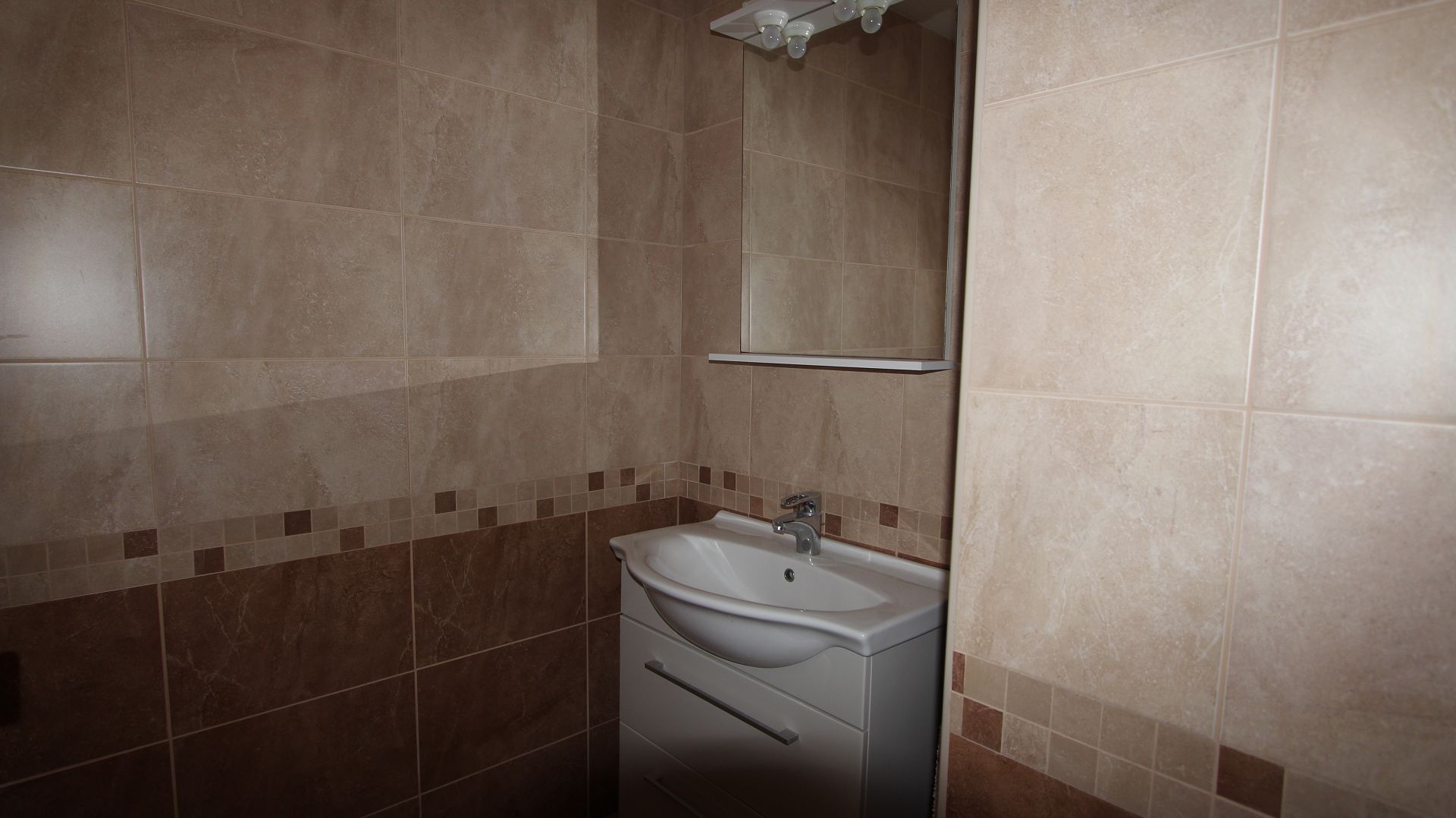 Apartments Ema 10713-A2