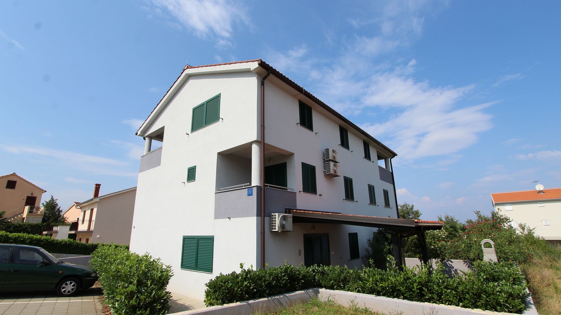 Apartments Ema 10713-A1