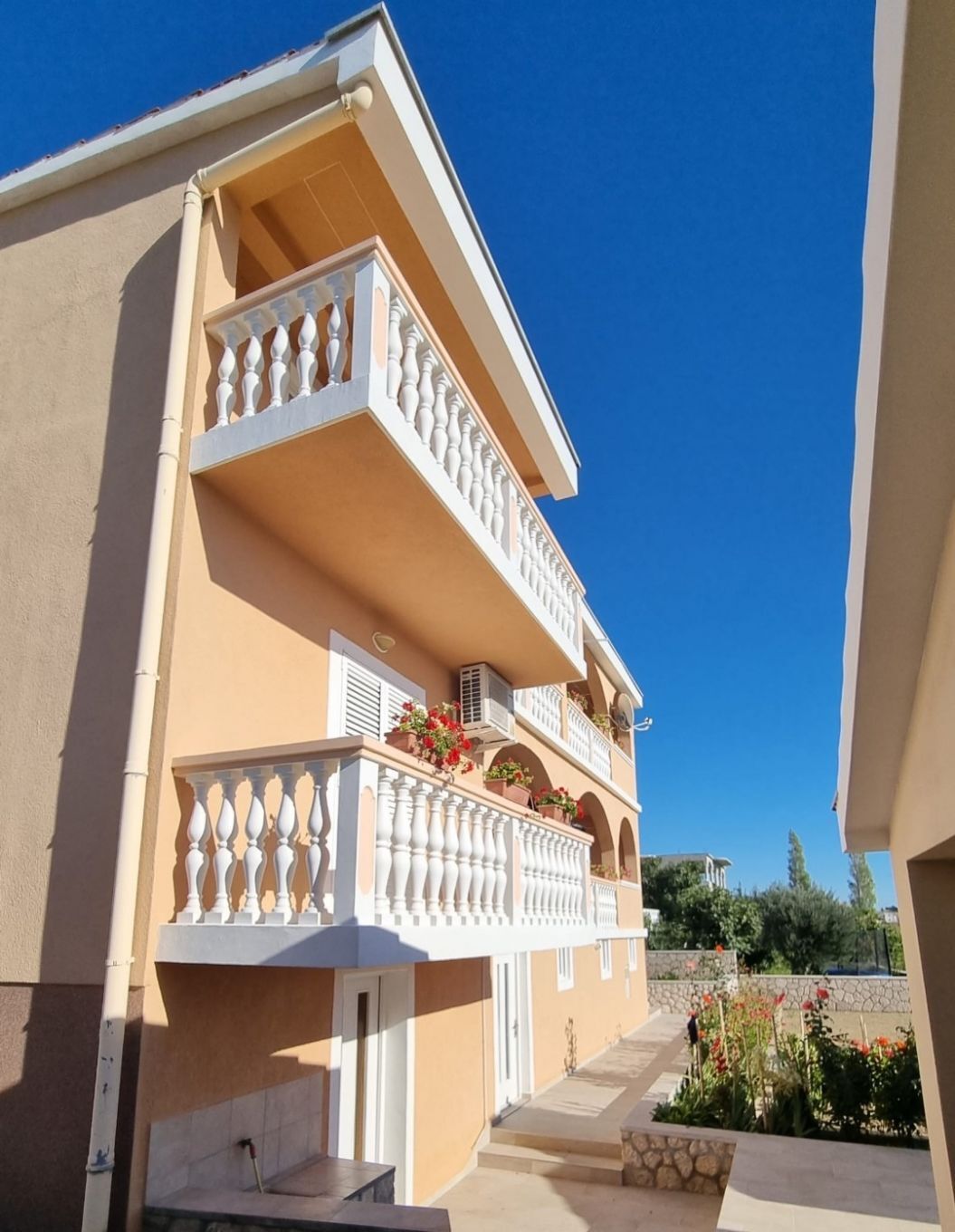 Apartments Adriatic 10725-A1