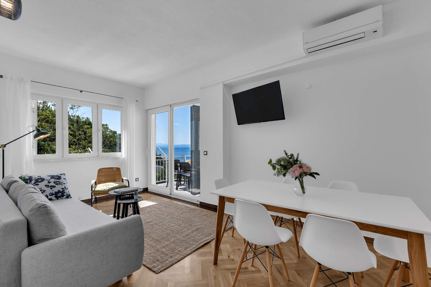 Apartments Anka 10729-A8