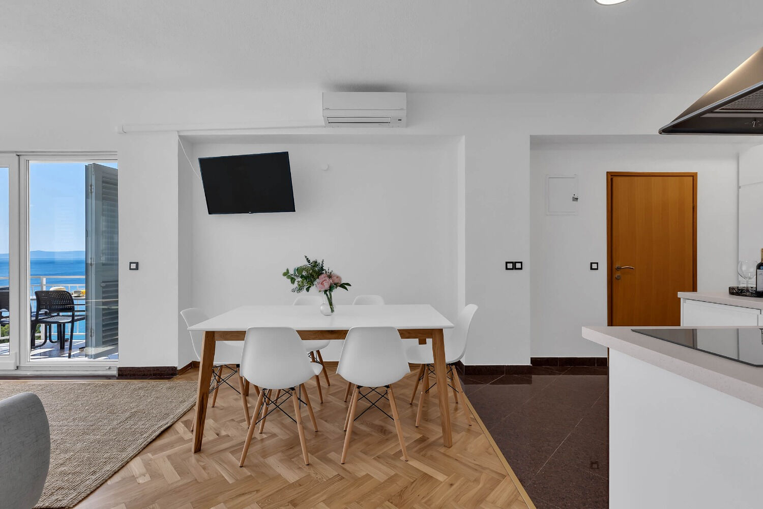 Apartments Anka 10729-A8