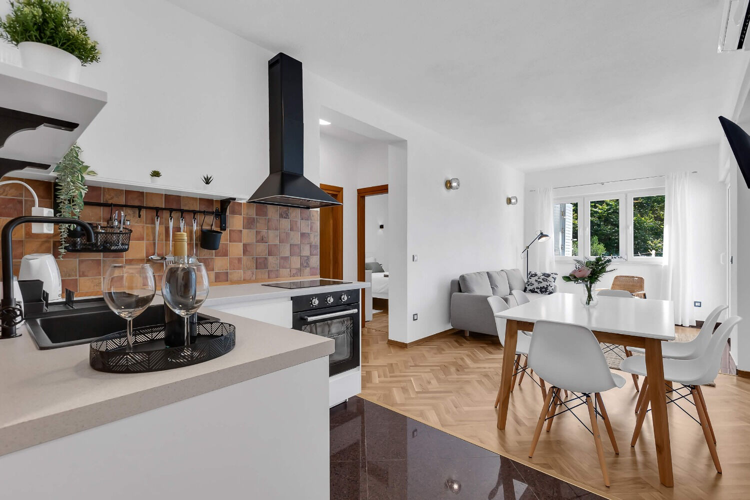 Apartments Anka 10729-A8