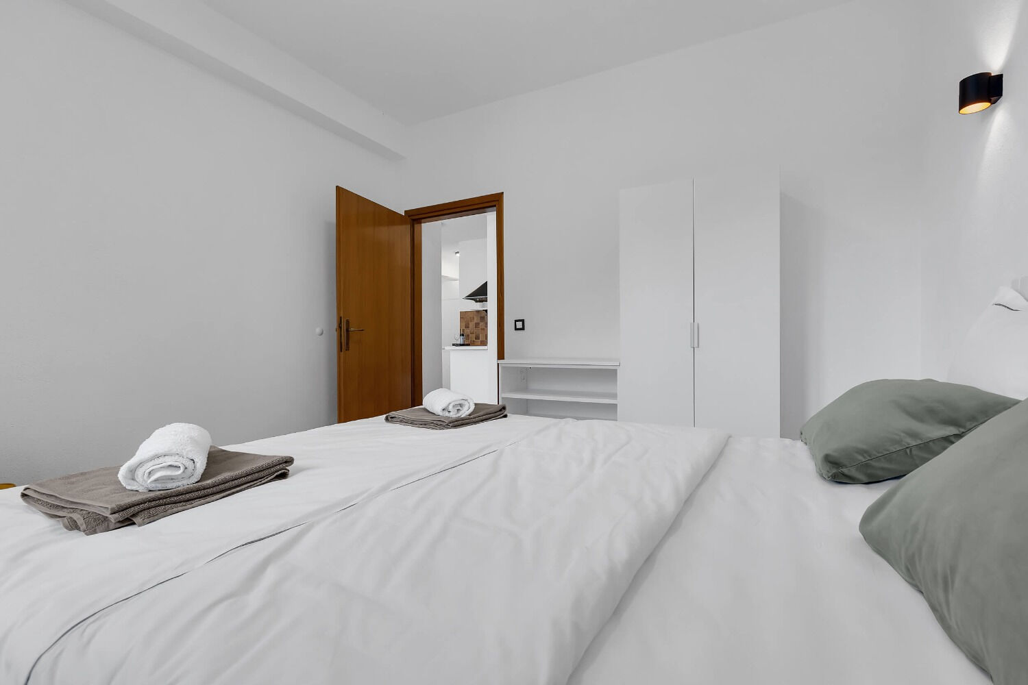 Apartments Anka 10729-A8