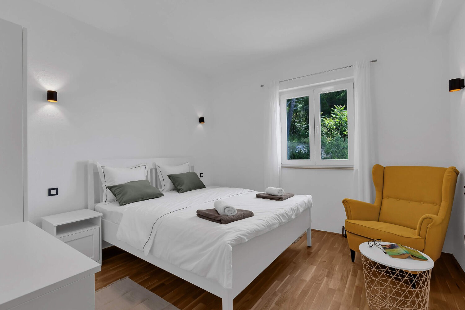 Apartments Anka 10729-A8