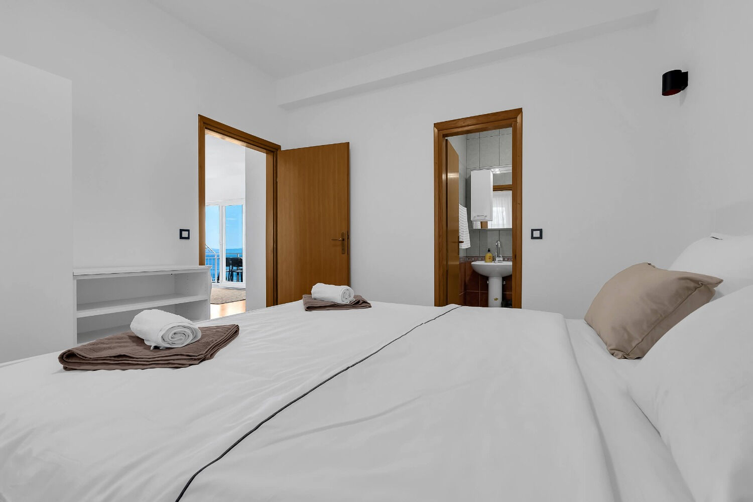 Apartments Anka 10729-A8