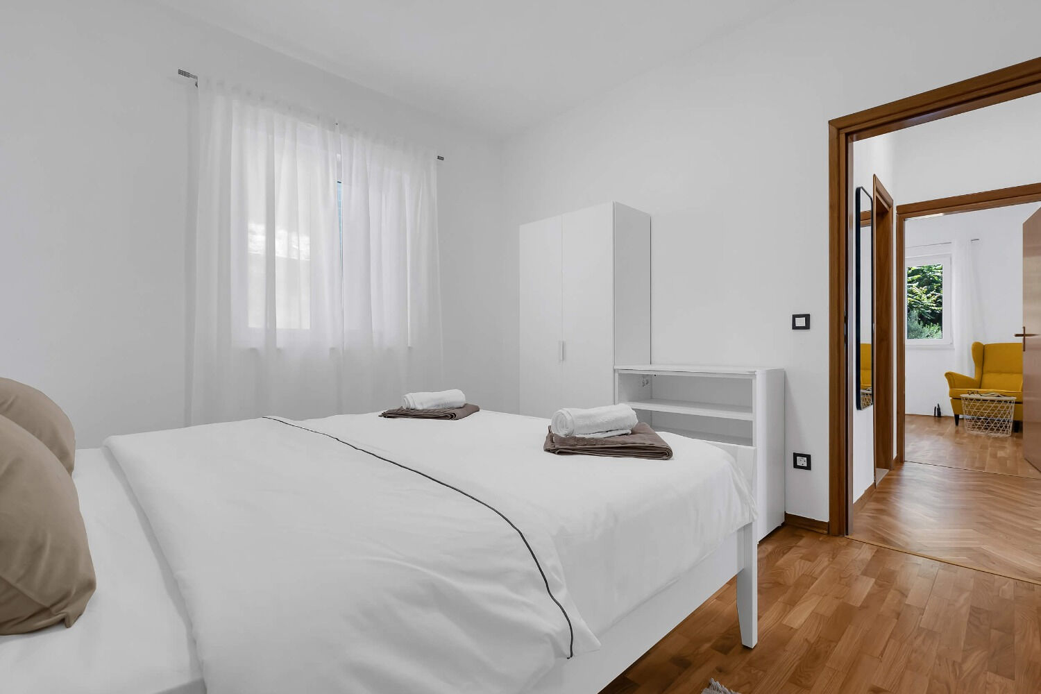 Apartments Anka 10729-A8
