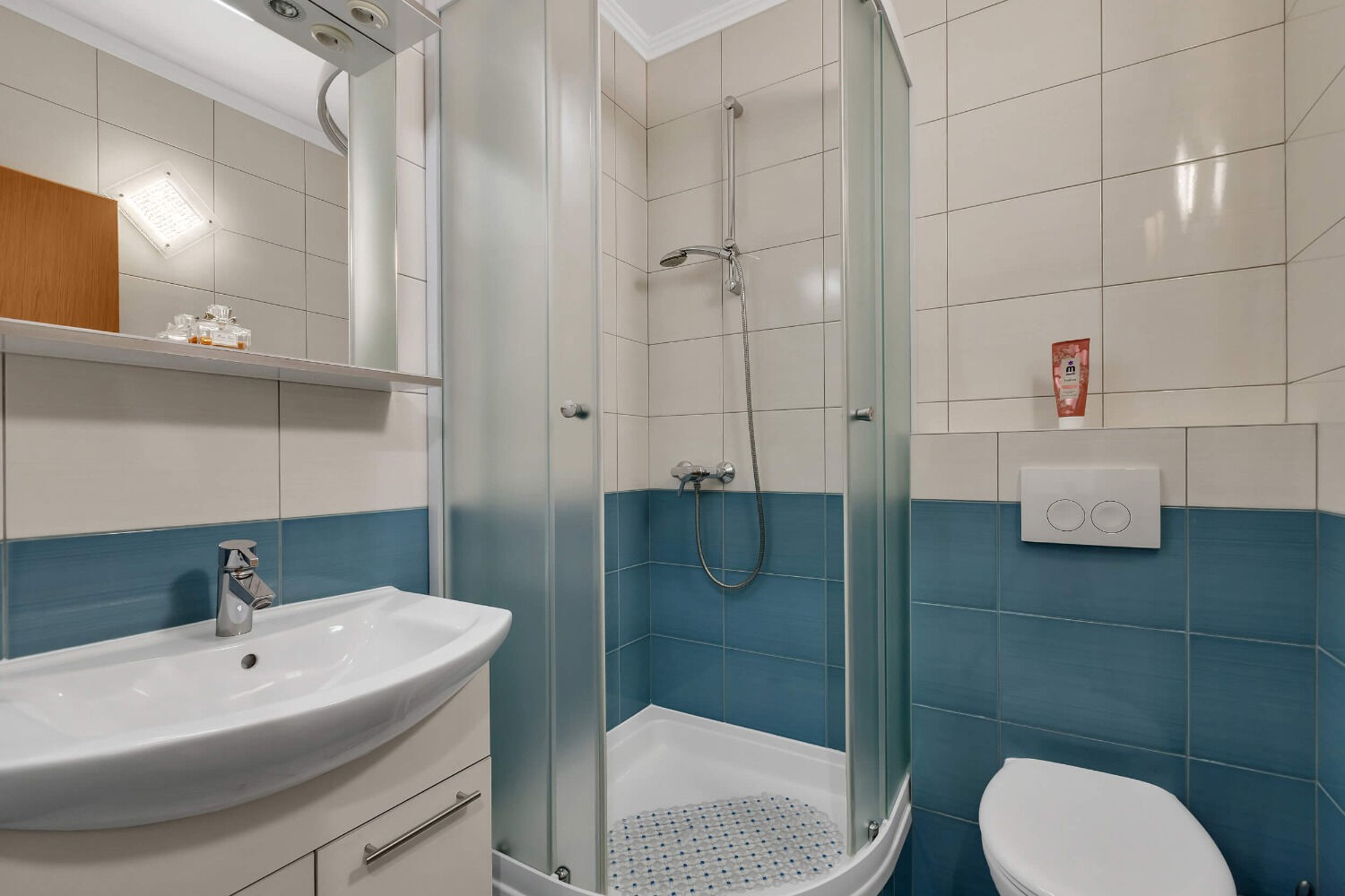 Apartments Anka 10729-A9