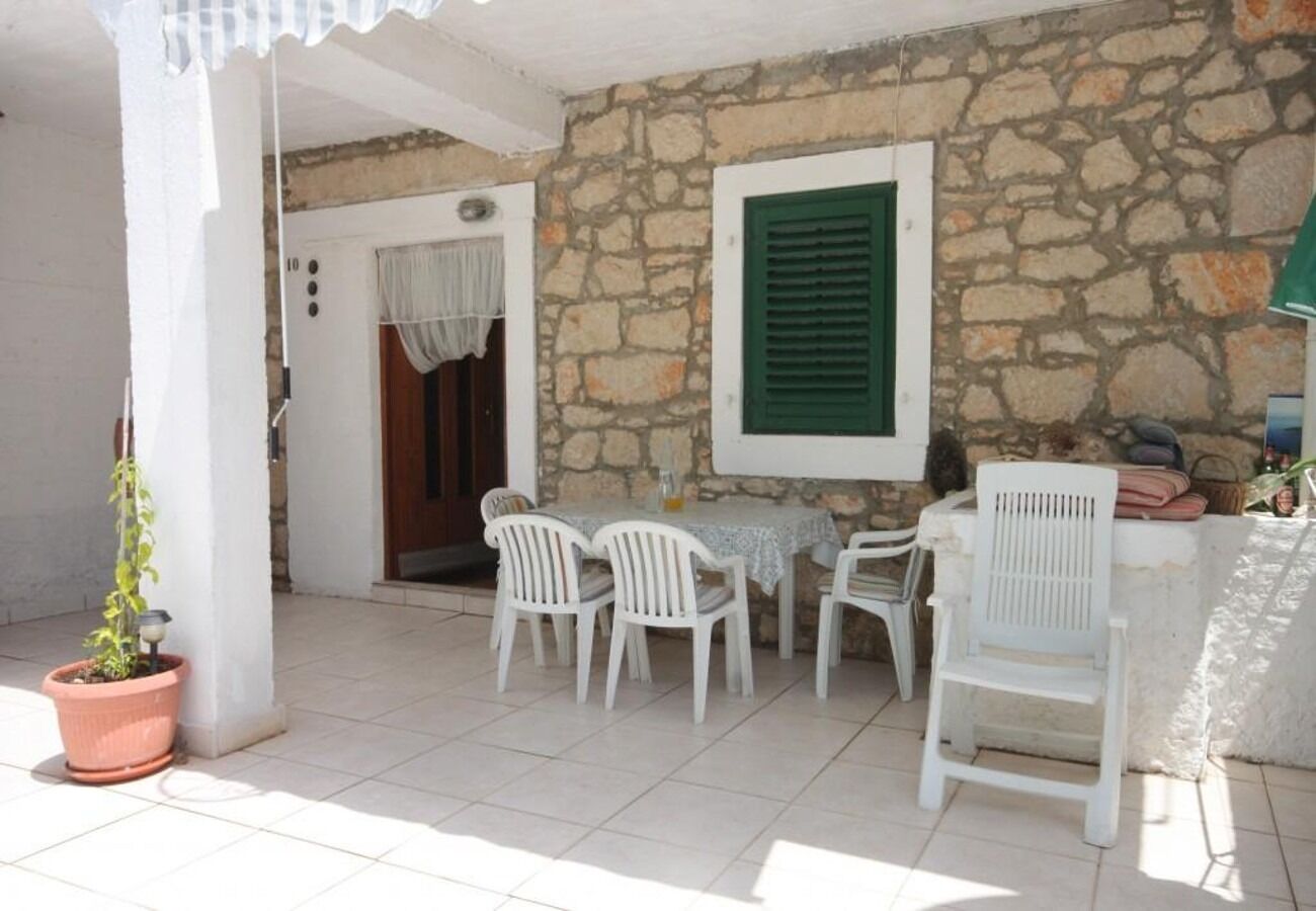 Apartments Tonci 107301-A1