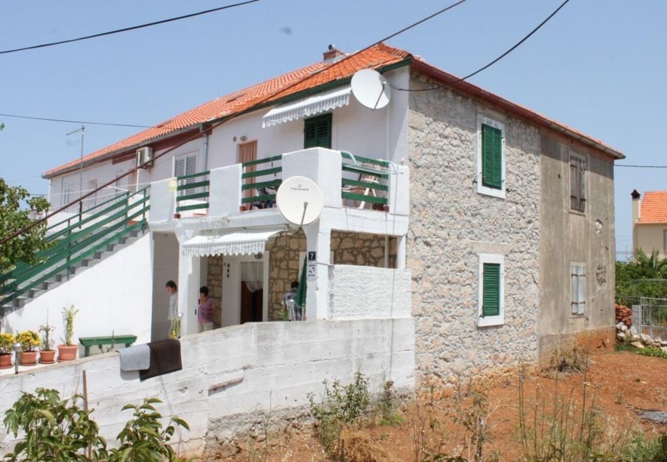 Apartments Tonci 107301-A1