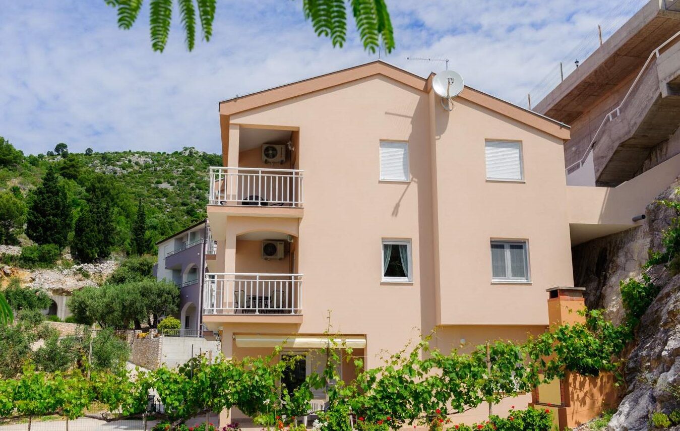 Apartments Ljuba 10734-A1