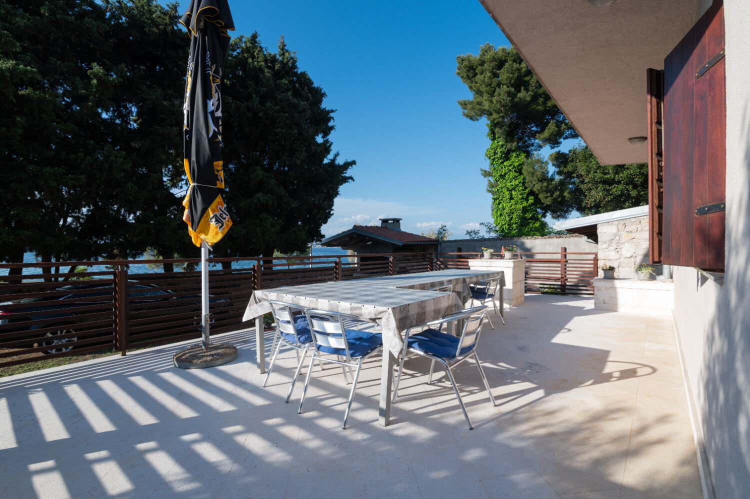 Apartments Tiho 10736-A1
