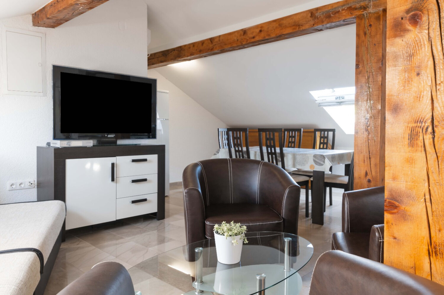 Apartments Tiho 10736-A1