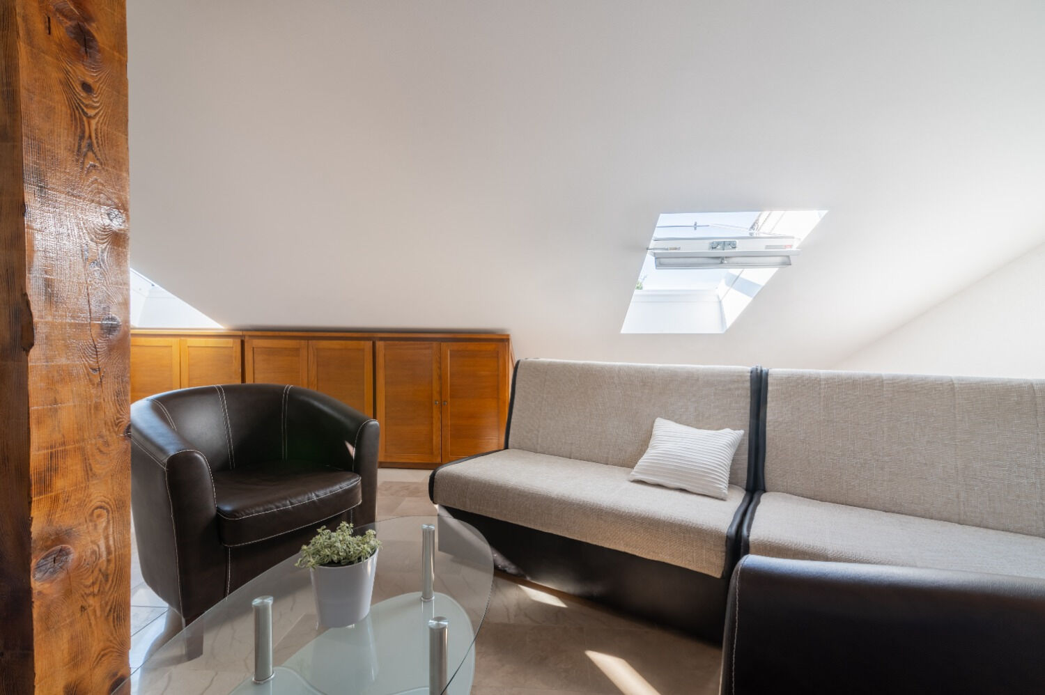 Apartments Tiho 10736-A1