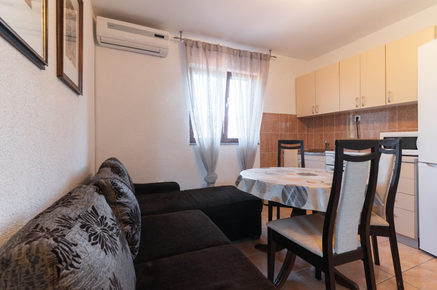Apartments Tiho 10736-A2