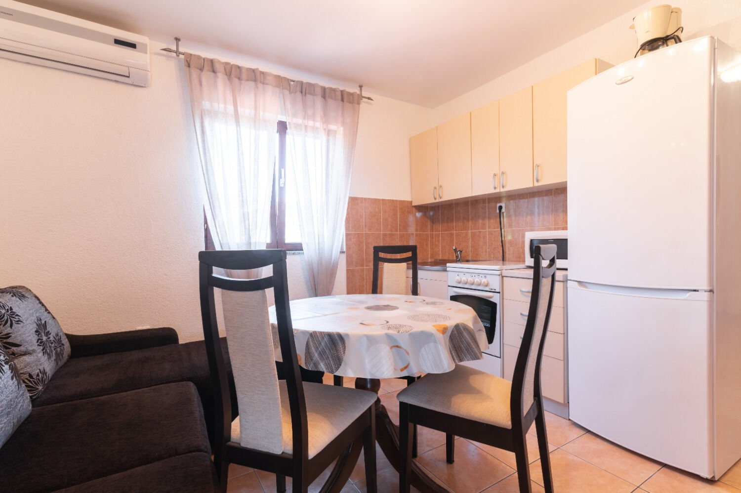 Apartments Tiho 10736-A2