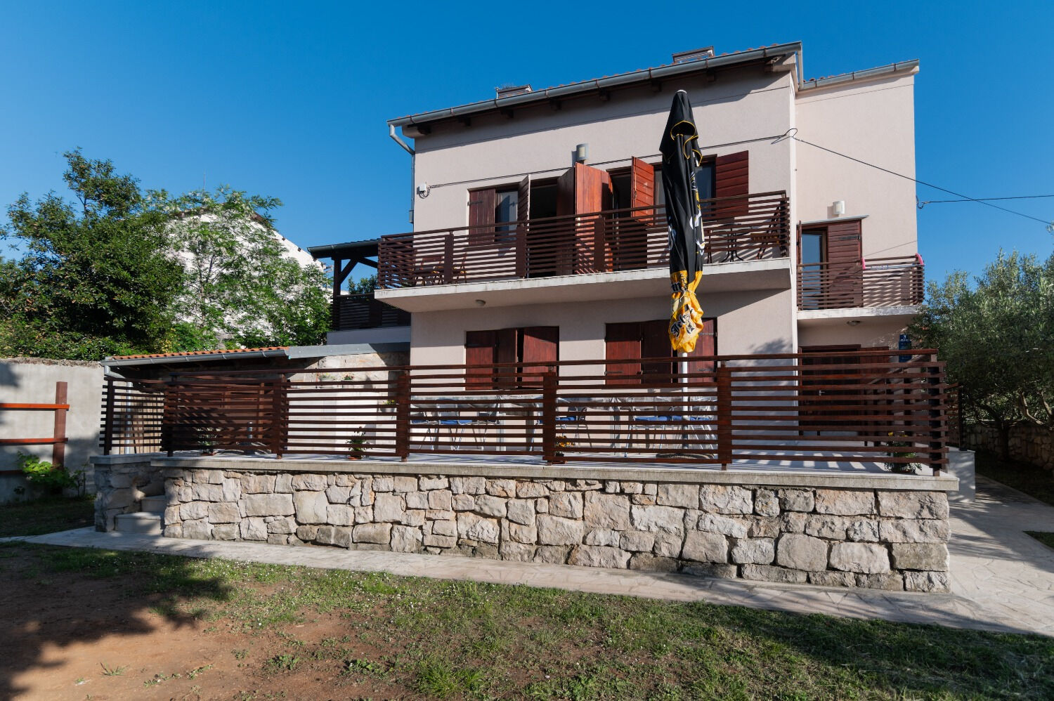 Apartments Tiho 10736-A1