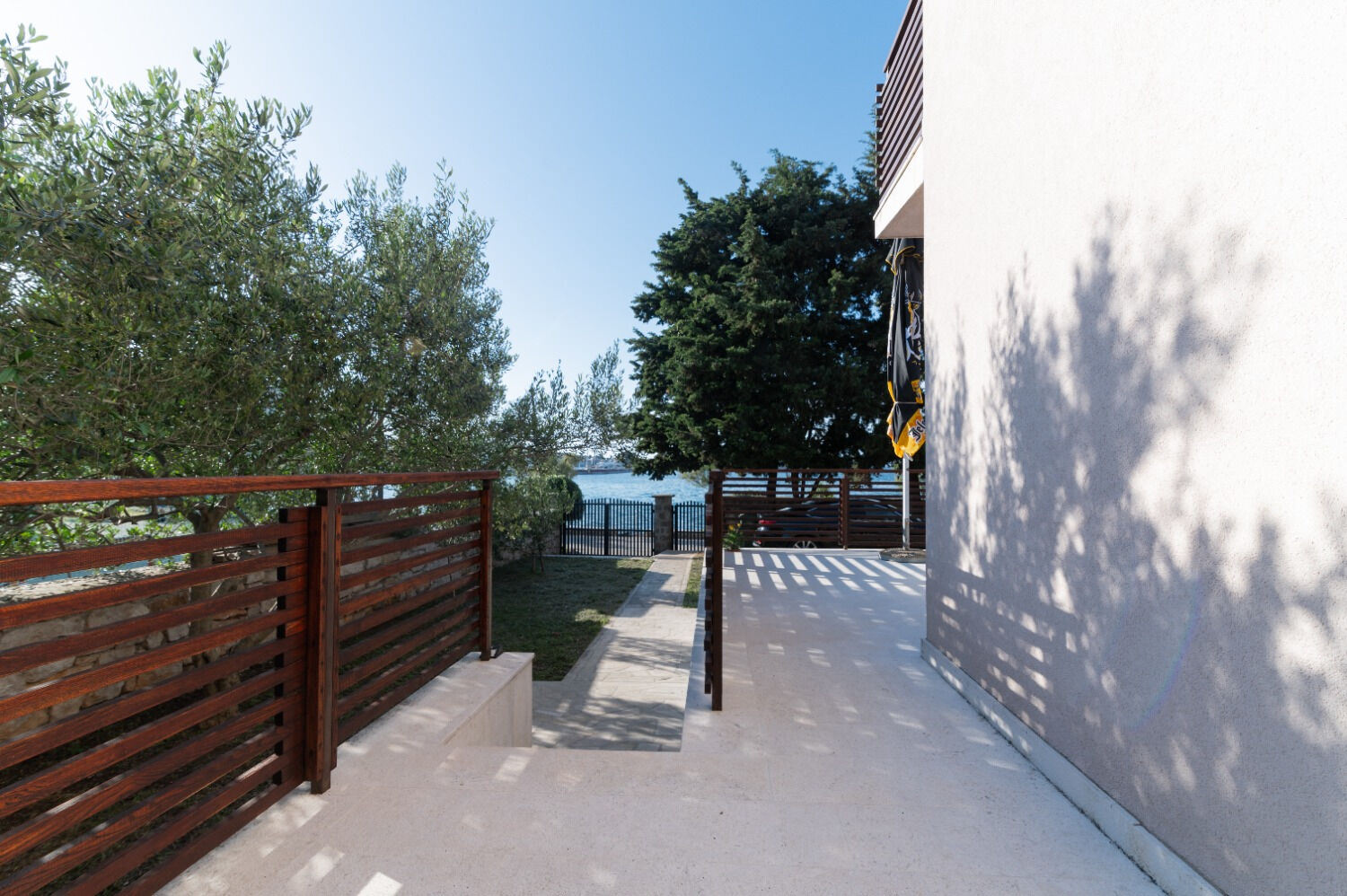 Apartments Tiho 10736-A1