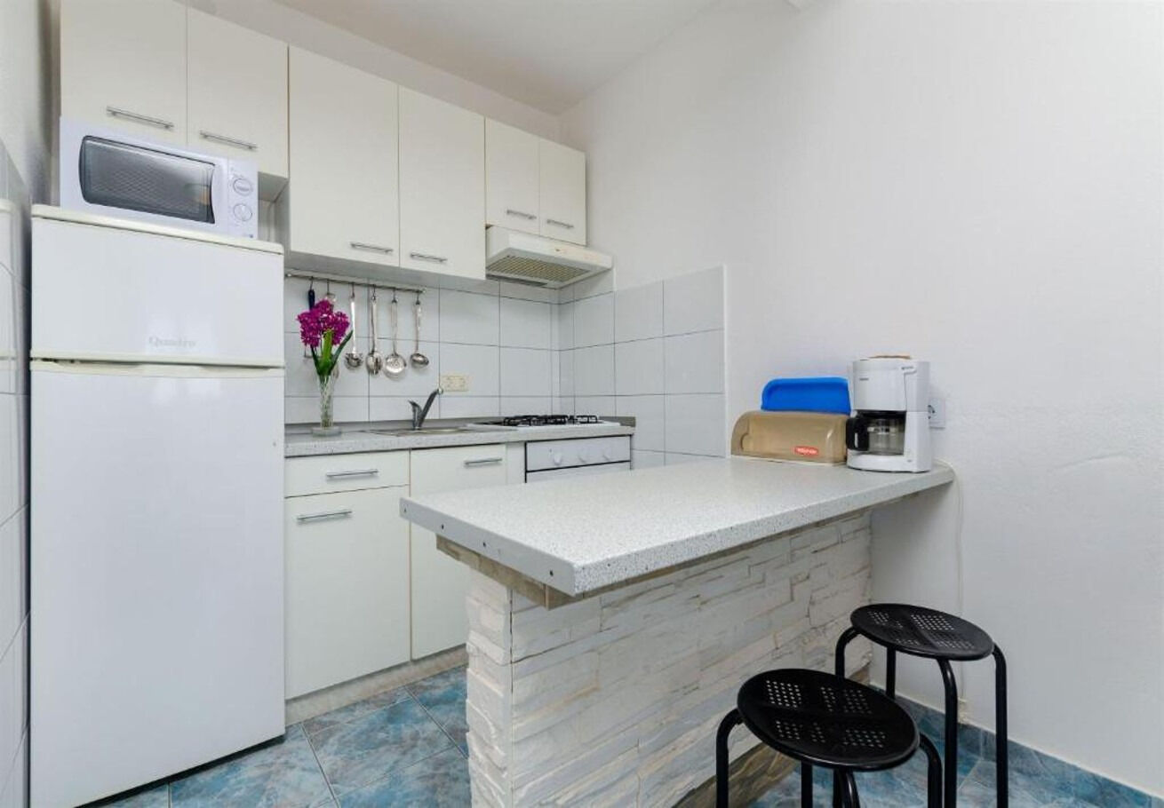 Apartments Anica 10738-A1