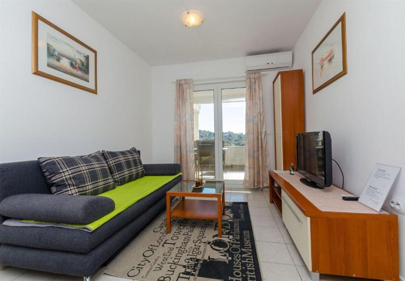 Apartments Anica 10738-A2