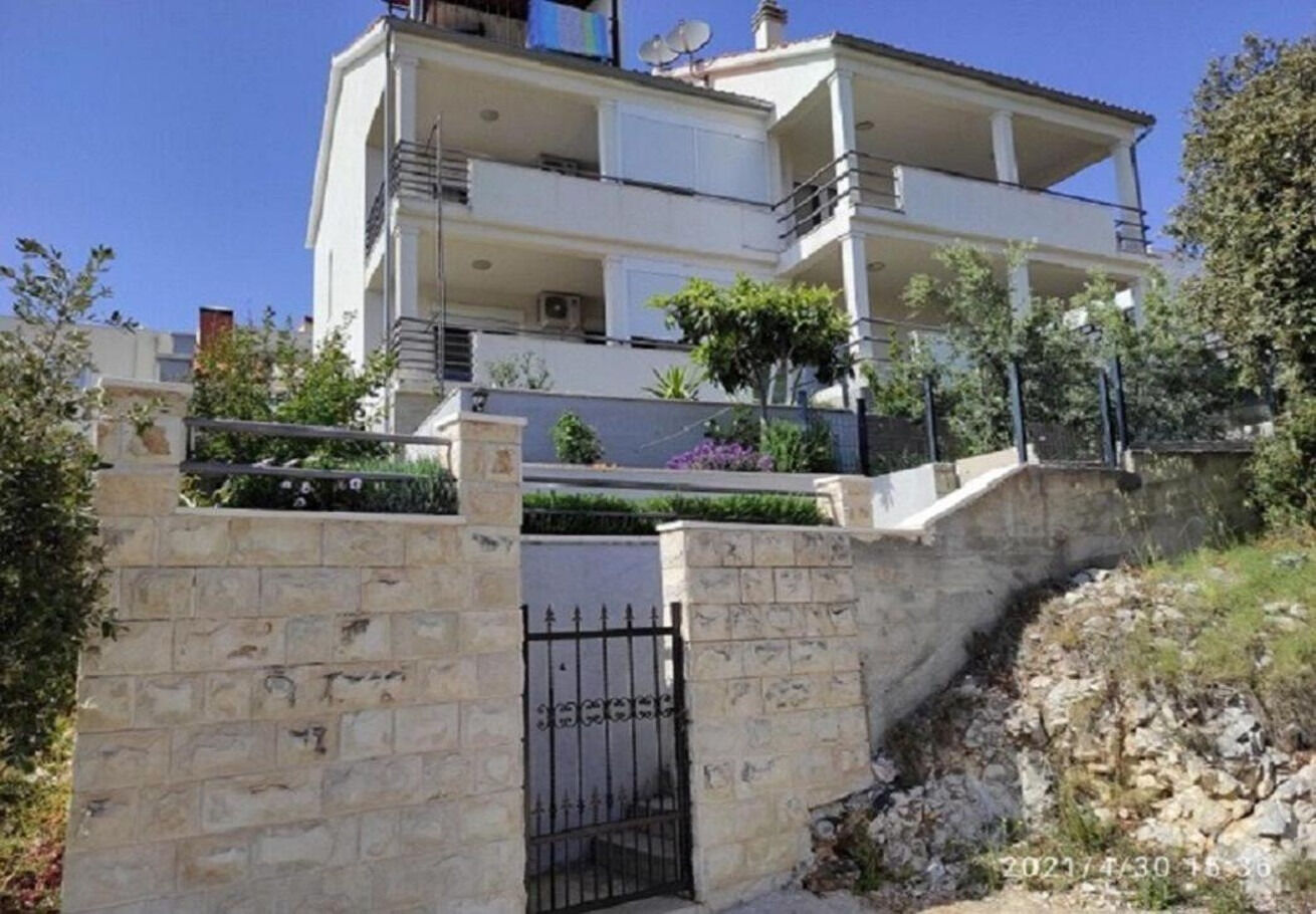 Apartments Anica 10738-A2
