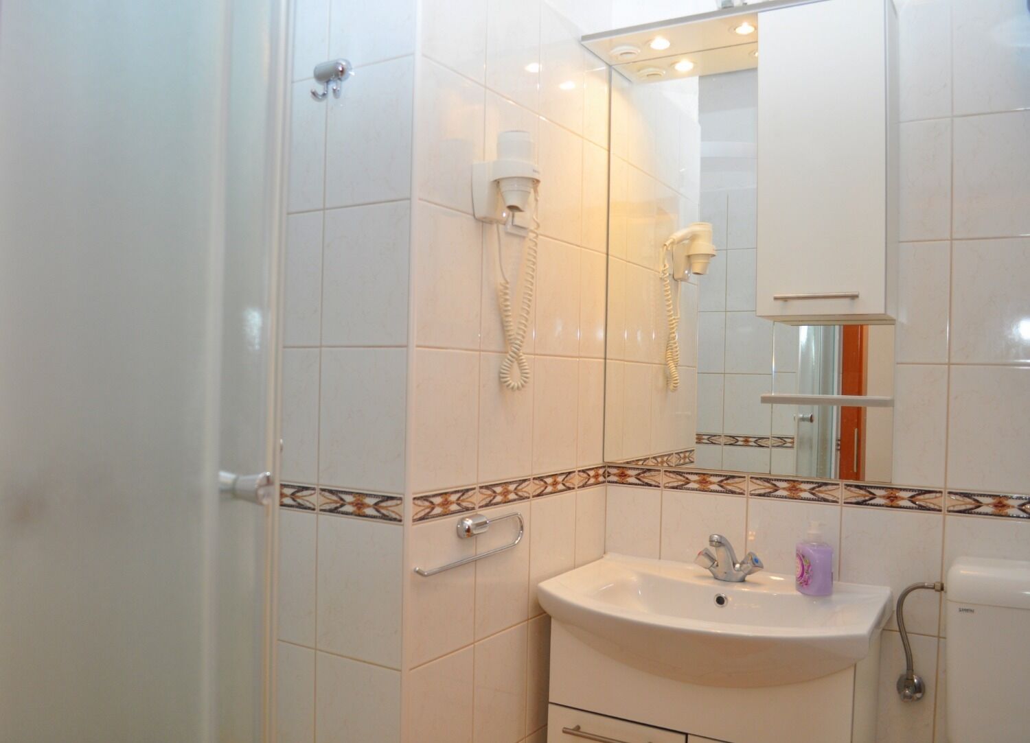 Room Ljuba 10494-S7