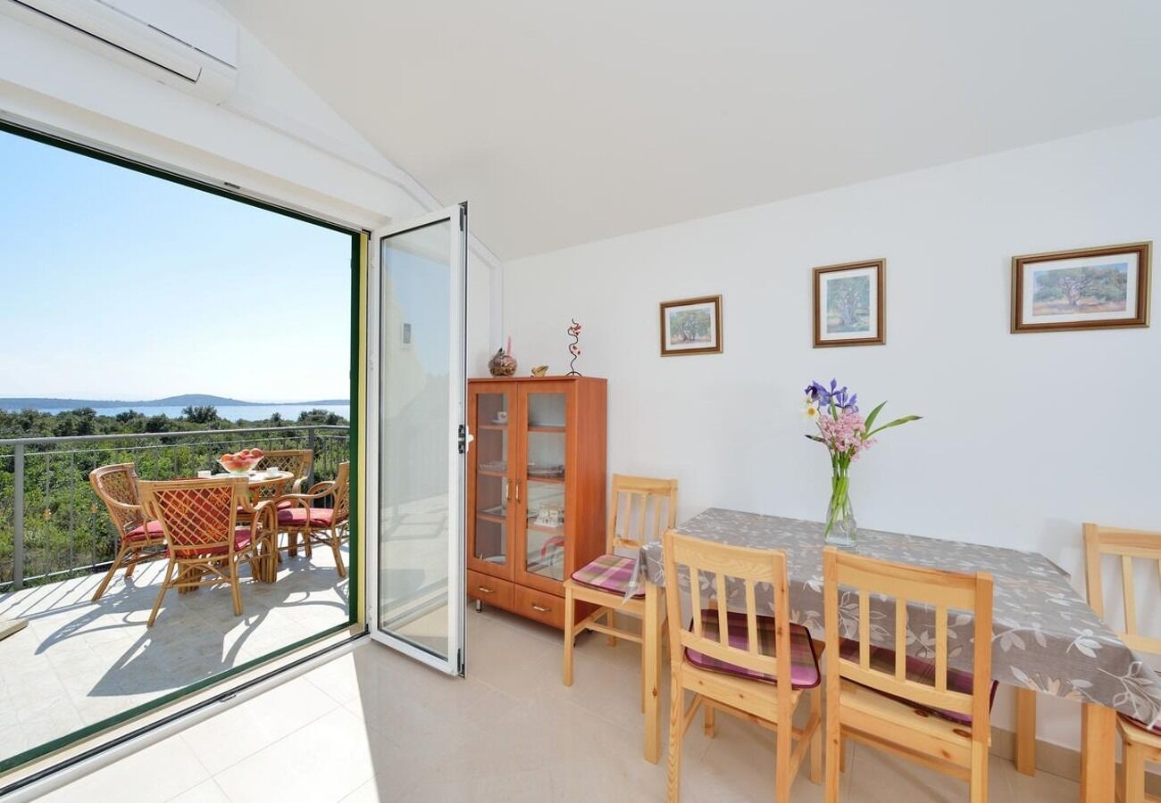 Apartments Ljuba 10777-A2