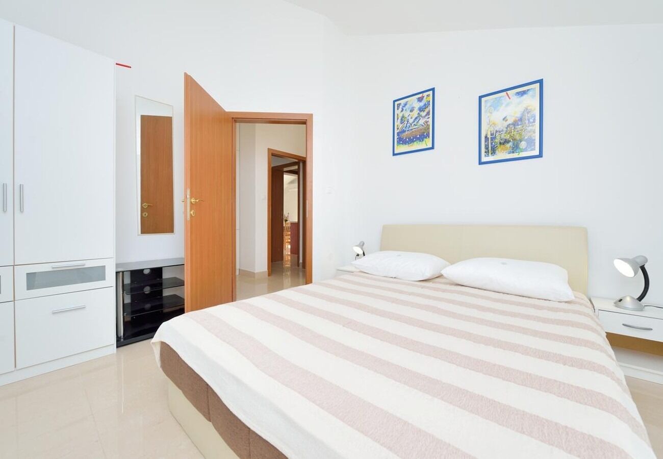 Apartments Ljuba 10777-A2