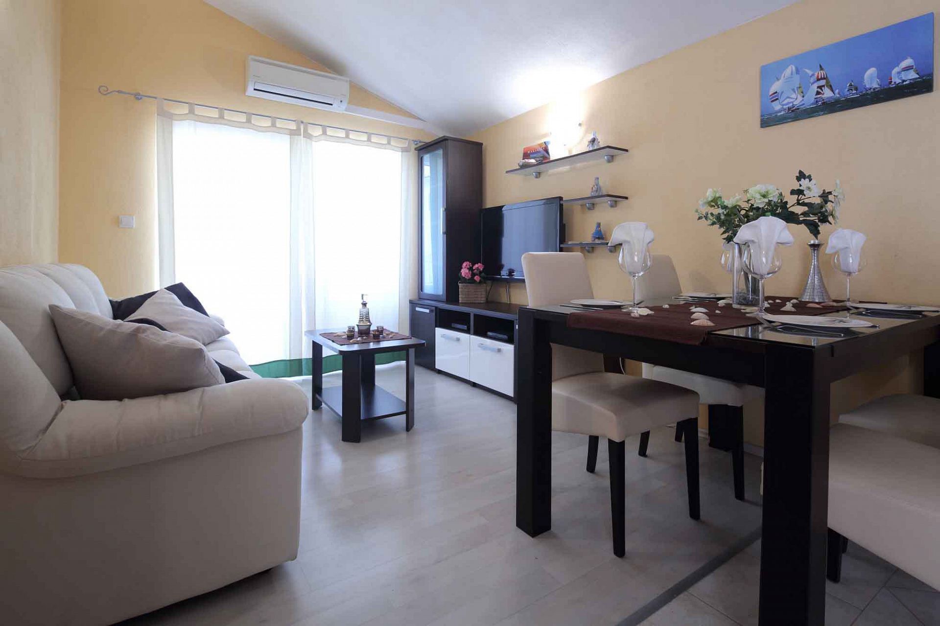 Apartments and Room Goran 107741-A1