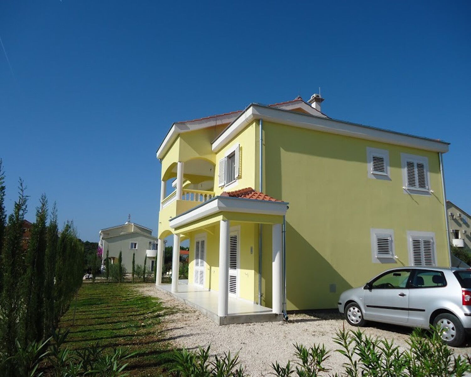 Apartments Mirjana 107751-A1