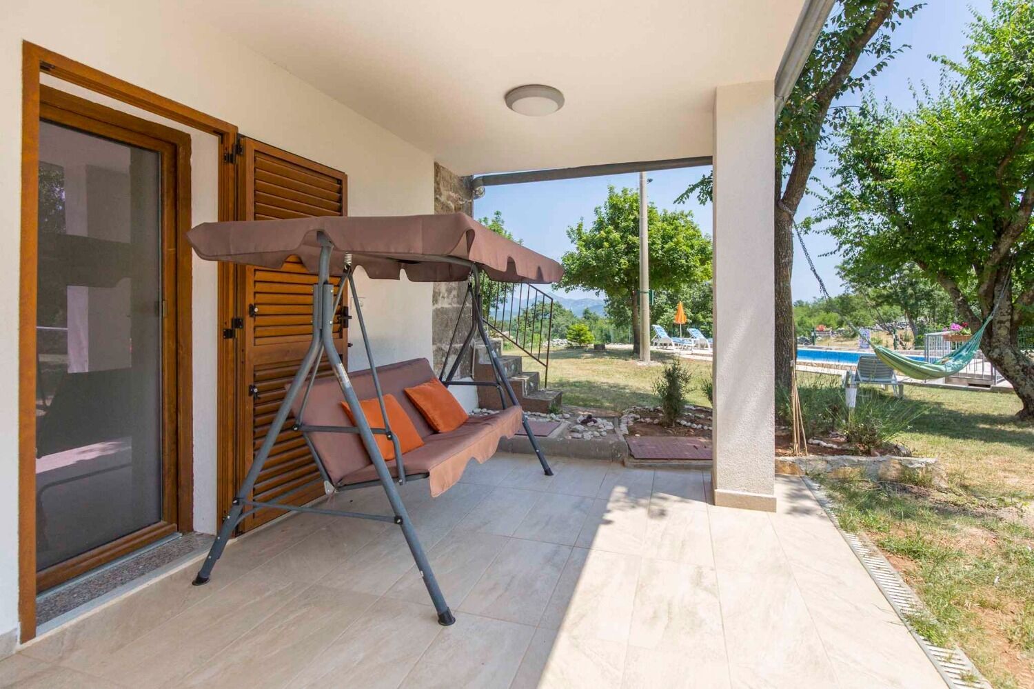 House Josip 107901-K1