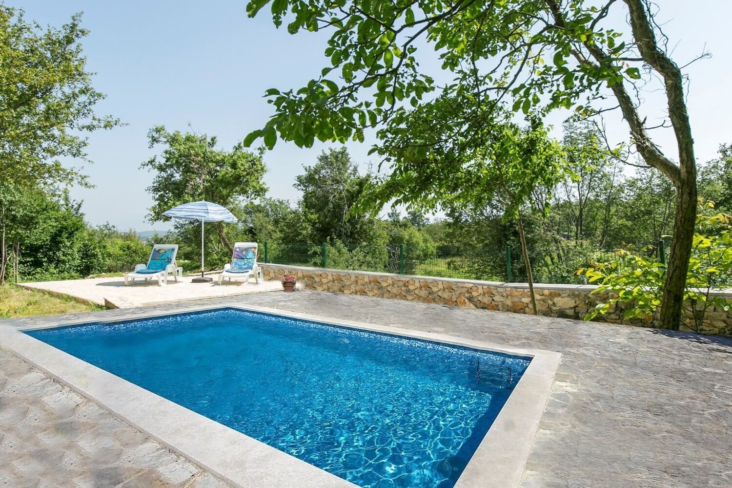 House Josip 107901-K1